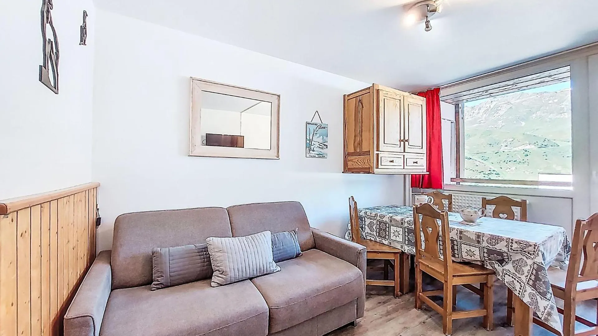 Apartment Les Lauzes C19 By Interhome Saint-Martin-de-Belleville